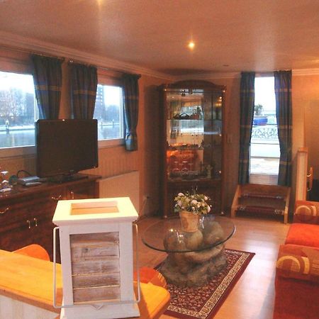 Hotelschiff Perle BRE الغرفة الصورة